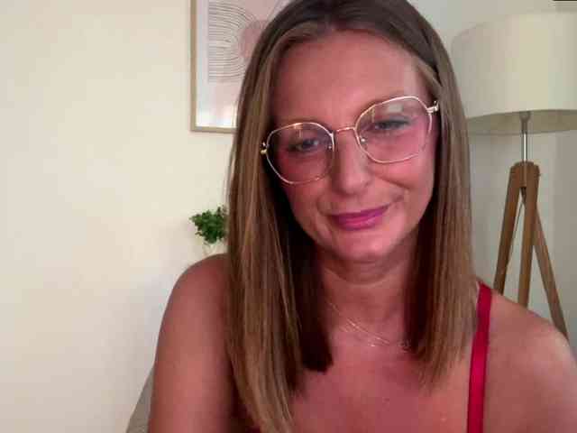 RachellaFox webcam