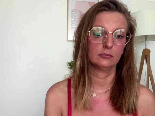 RachellaFox webcam