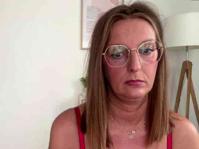 RachellaFox webcam