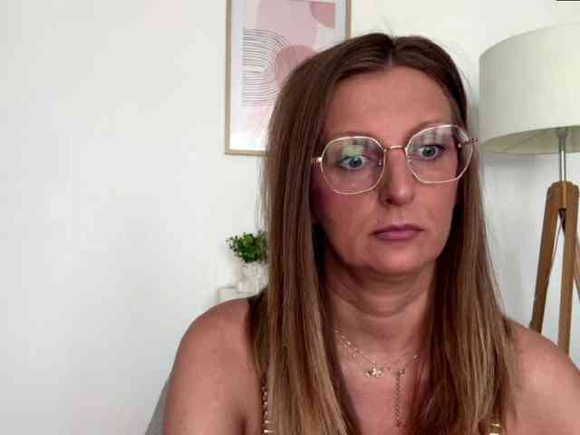 RachellaFox webcam