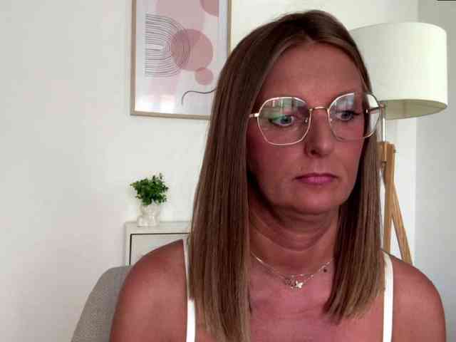 RachellaFox webcam