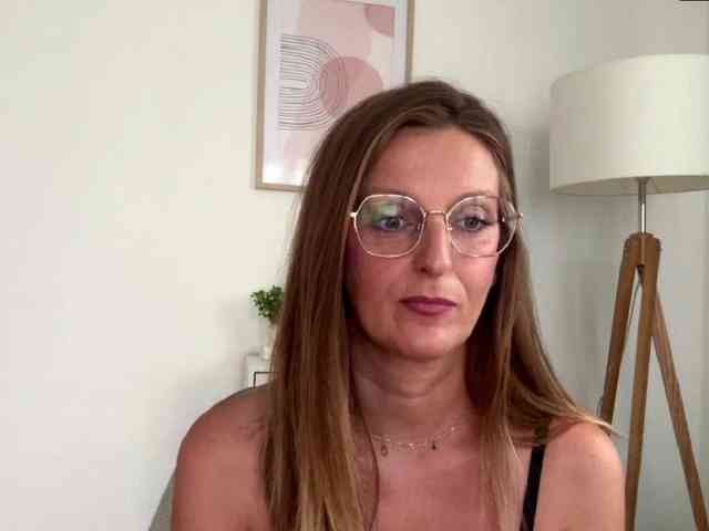 RachellaFox webcam