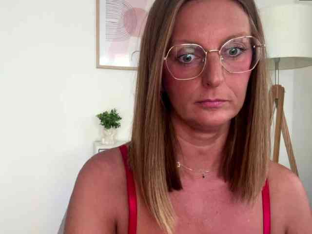 RachellaFox webcam