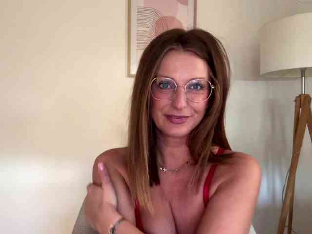 Model: RachellaFox