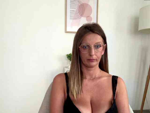 RachellaFox webcam