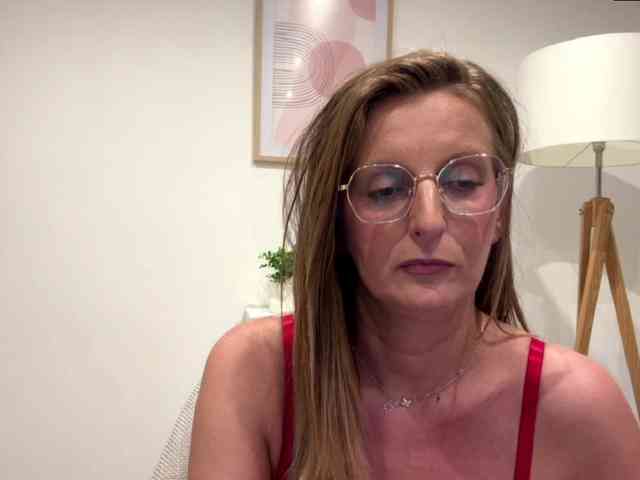 RachellaFox webcam