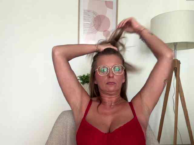 RachellaFox webcam