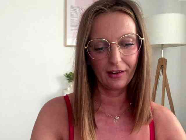 RachellaFox webcam