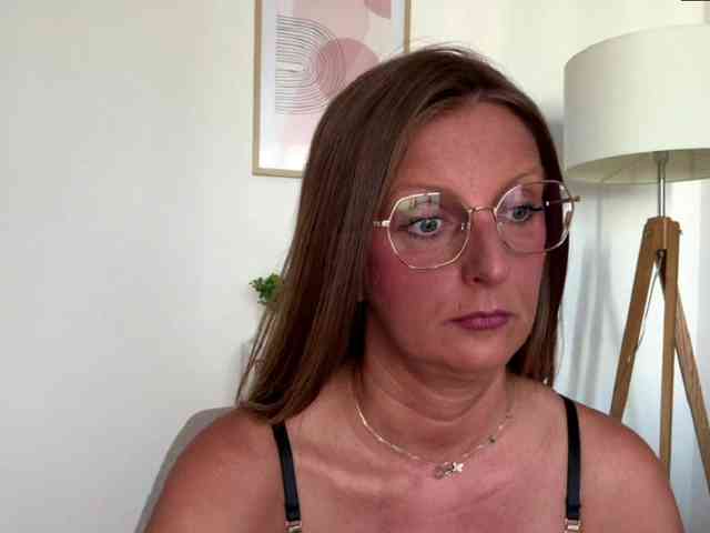 RachellaFox webcam