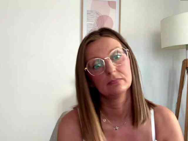 RachellaFox webcam