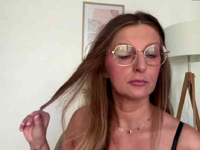 RachellaFox webcam