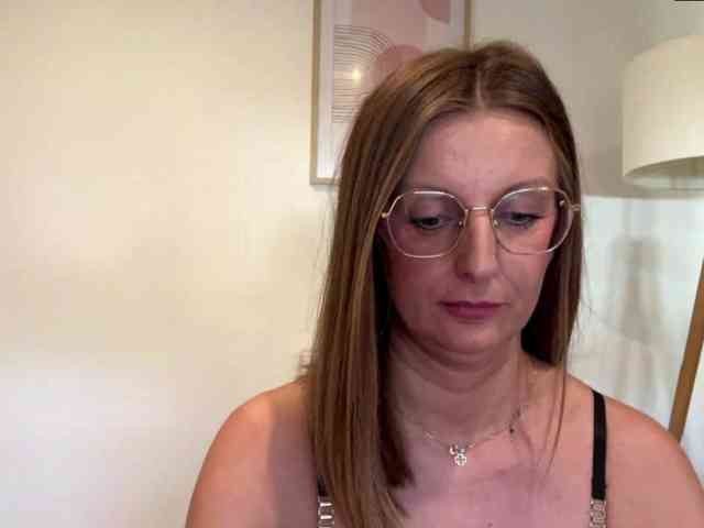 RachellaFox webcam