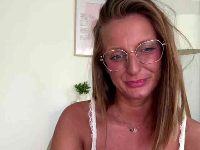 nude web chat RachellaFox