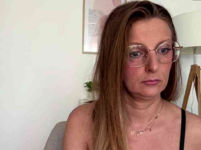RachellaFox webcam