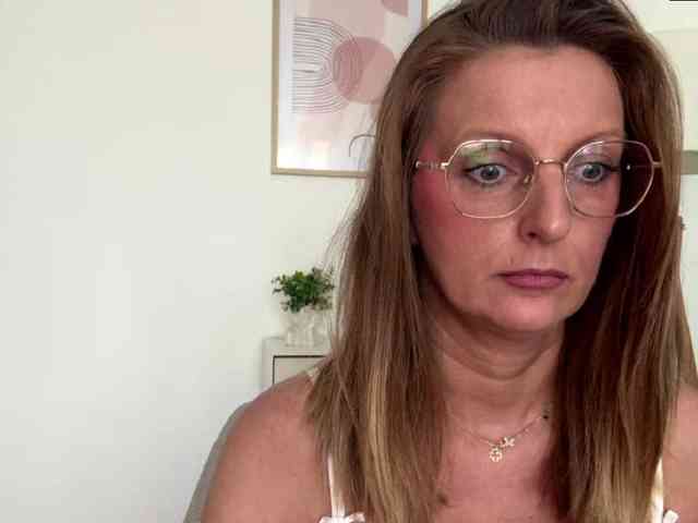 RachellaFox webcam