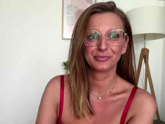 RachellaFox webcam