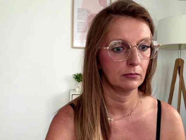 RachellaFox webcam