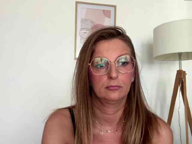 RachellaFox webcam