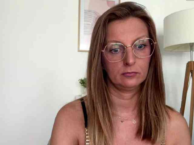 RachellaFox webcam