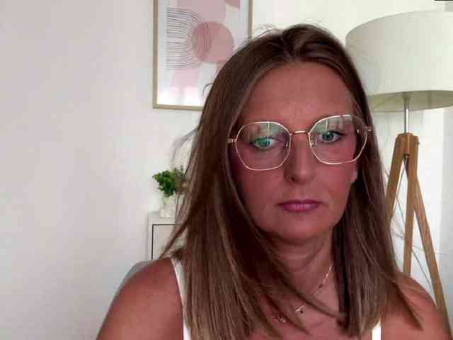RachellaFox webcam