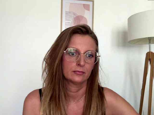 RachellaFox webcam