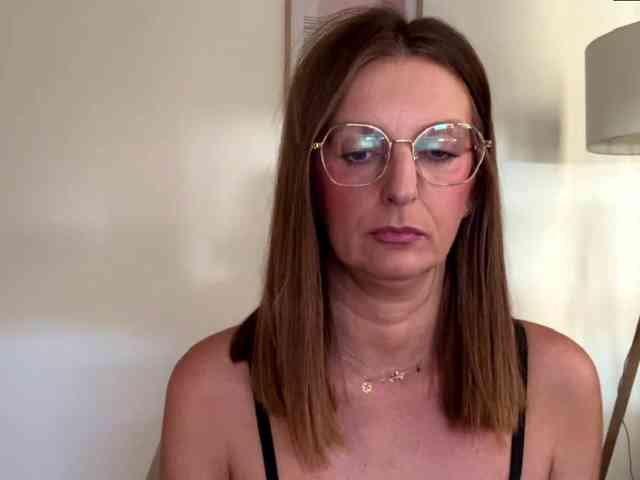 RachellaFox webcam