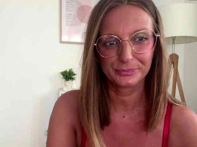 RachellaFox webcam