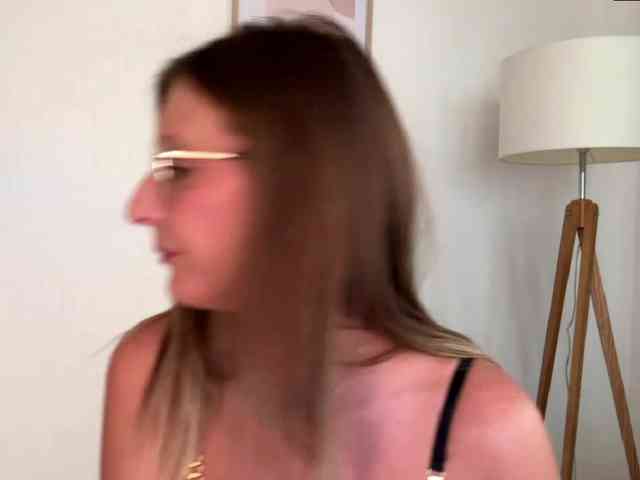 RachellaFox webcam