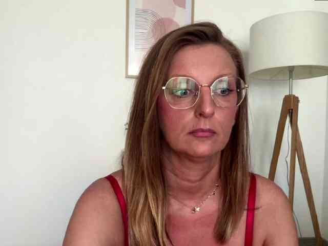 RachellaFox webcam