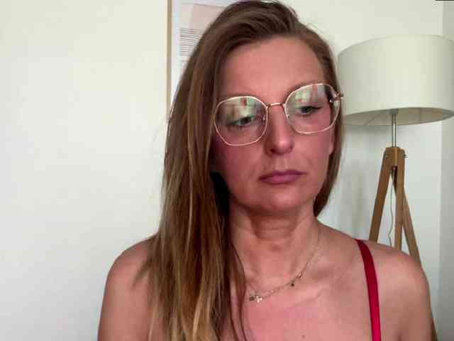 RachellaFox webcam
