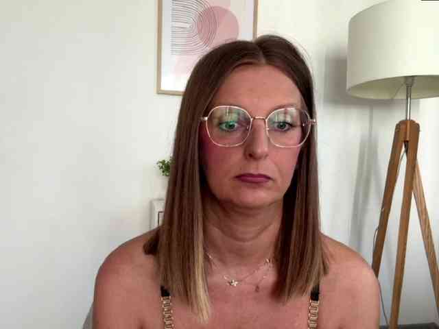 RachellaFox webcam
