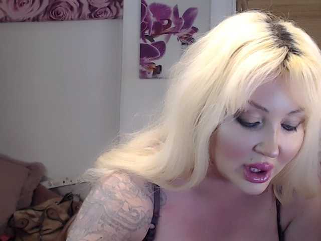 ElyinkPornsta's BongaCams show and profile