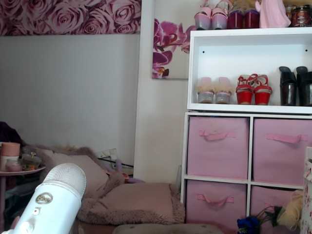 ElyinkPornsta live cam preview