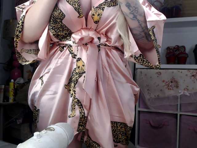 ElyinkPornsta live cam on BongaCams