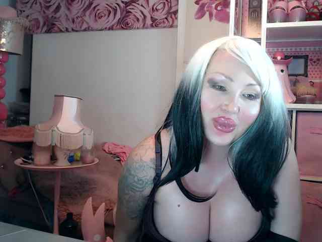 ElyinkPornsta webcam