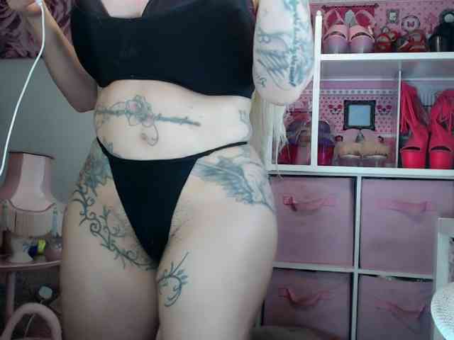 Modella: ElyinkPornsta