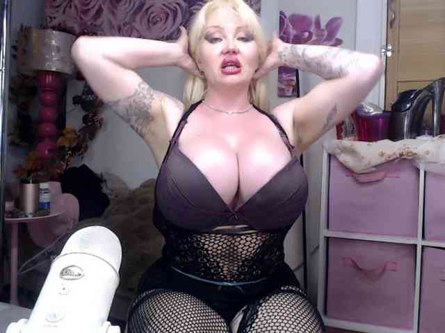 Modella: ElyinkPornsta
