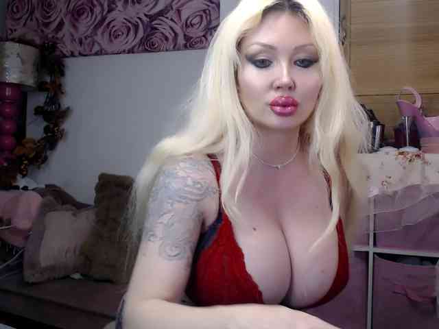 Modella: ElyinkPornsta