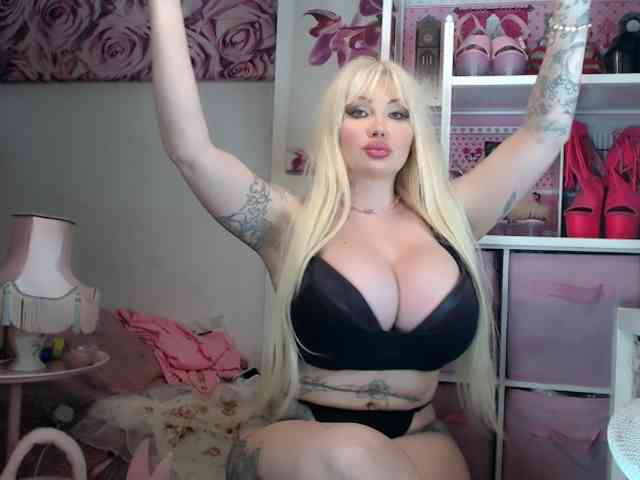 Modella: ElyinkPornsta