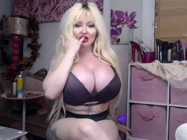 Modella: ElyinkPornsta