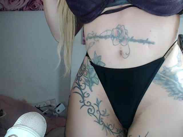 Modella: ElyinkPornsta