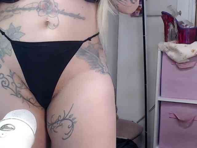 Modella: ElyinkPornsta