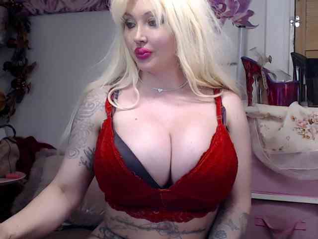 Modella: ElyinkPornsta