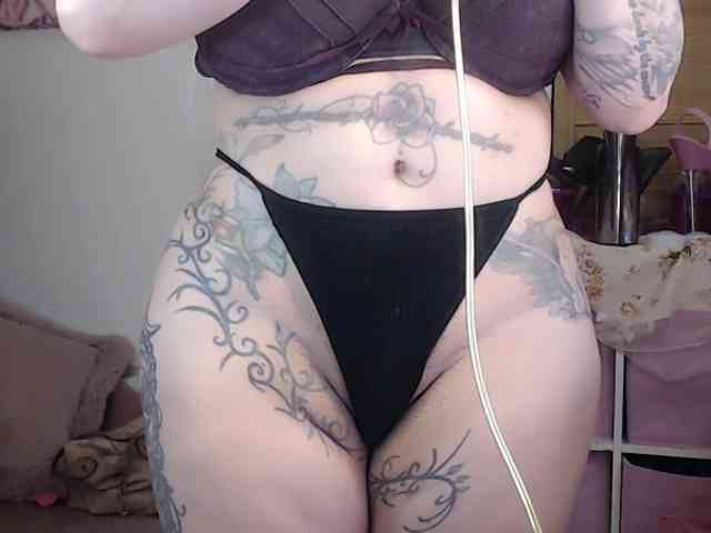 ElyinkPornsta webcam