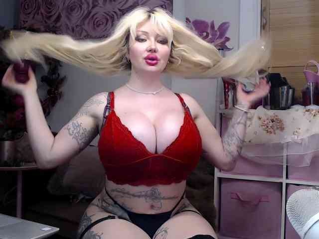 Modella: ElyinkPornsta