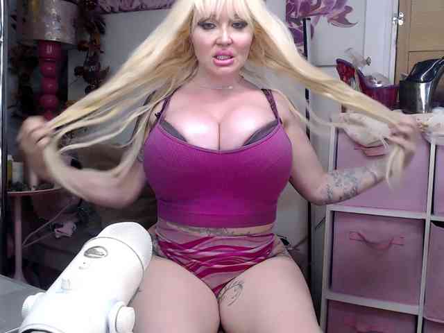 Modella: ElyinkPornsta