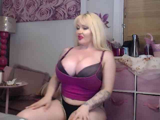 ElyinkPornsta webcam