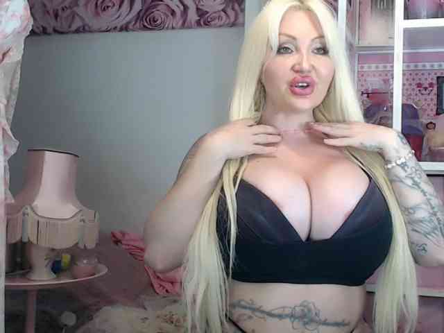 ElyinkPornsta webcam
