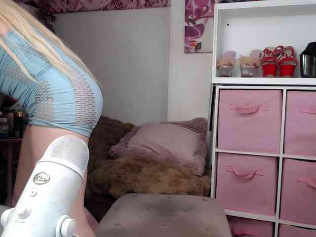 Modella: ElyinkPornsta