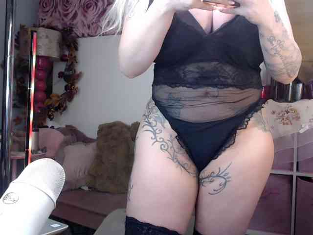 Modella: ElyinkPornsta